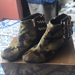 COPY - Sam Edelman with buckles n side zippers ca…